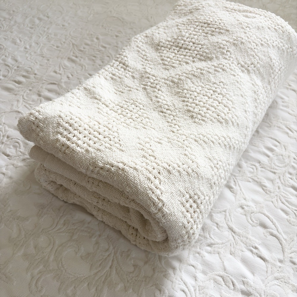 VTG 100% Cotton Diamond Woven Bedspread Blanket Off White Made In USA 88x80 Boho